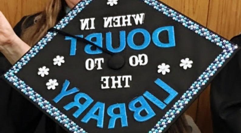 Graduation cap of library grad